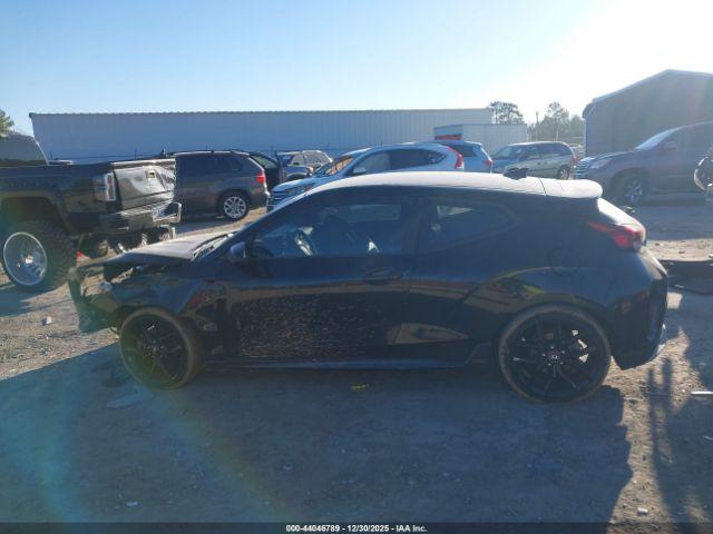 Hyundai VELOSTER Turbo R-spec Image 13