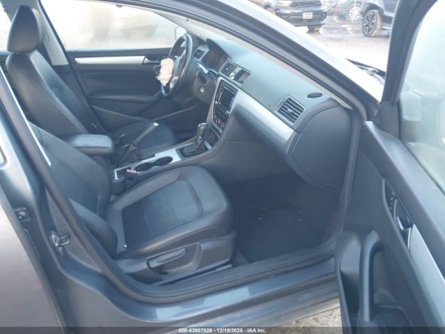 Volkswagen Passat 2.5l Se Image 4