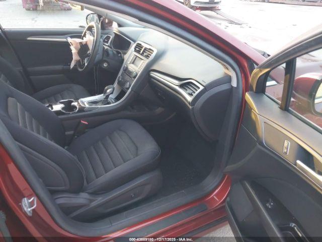 Ford Fusion Se Image 6