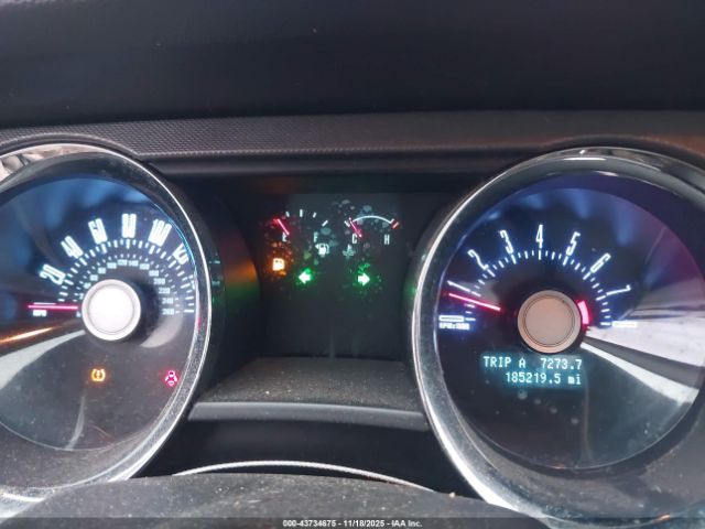 Ford Mustang V6 Image 4