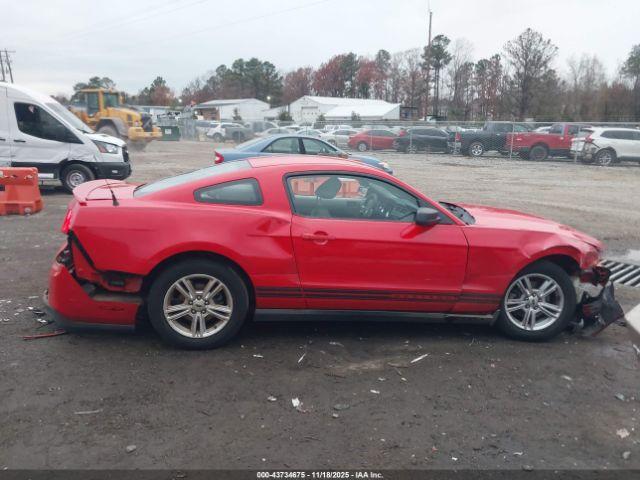 Ford Mustang V6 Image 13