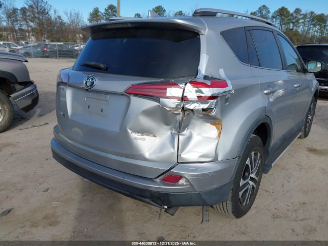 Toyota RAV4 Le Image 9