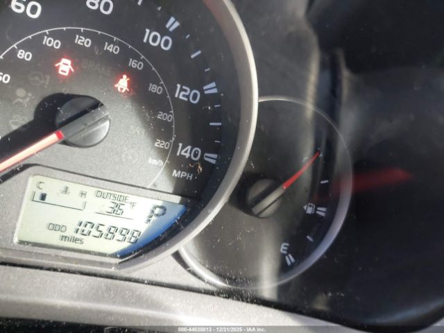 Toyota RAV4 Le Image 15