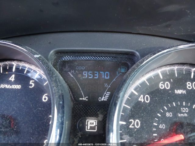 Nissan Versa 1.6 Sv Image 3