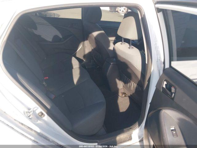 Kia Optima Lx Image 5