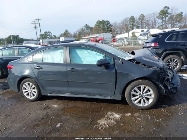 Toyota Corolla Le Image 6