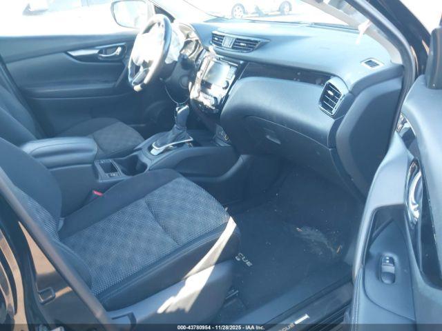 Nissan Rogue Sv Image 8