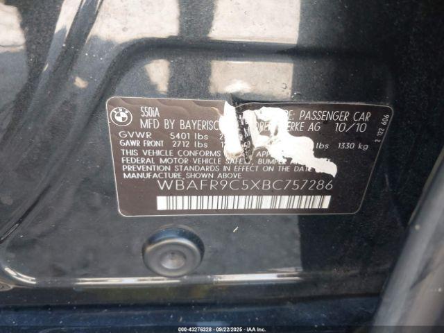 BMW 5 Series Image 10