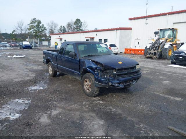  Salvage Chevrolet S-10