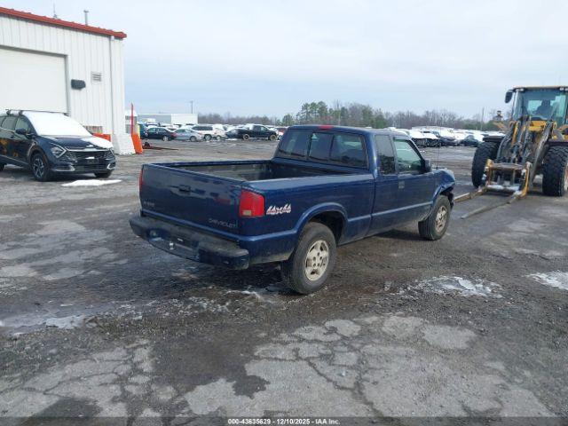 Chevrolet S-10 Ls Image 6