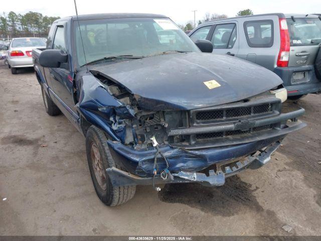 Chevrolet S-10 Ls Image 4