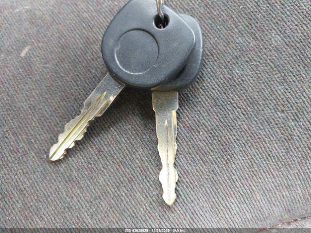 Chevrolet S-10 Ls Image 3