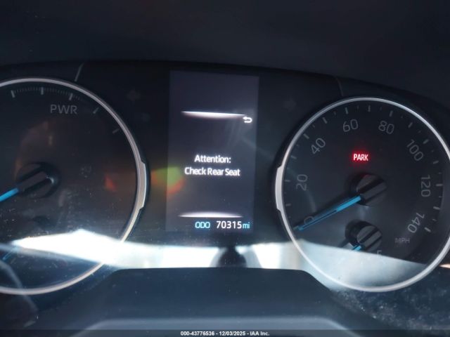 Toyota RAV4 Se Image 4