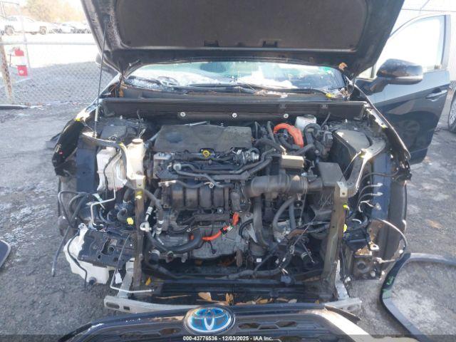 Toyota RAV4 Se Image 13