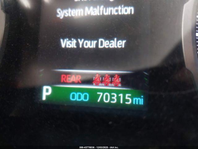 Toyota RAV4 Se Image 8