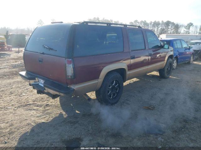 Chevrolet Suburban 1500 Lt Image 5
