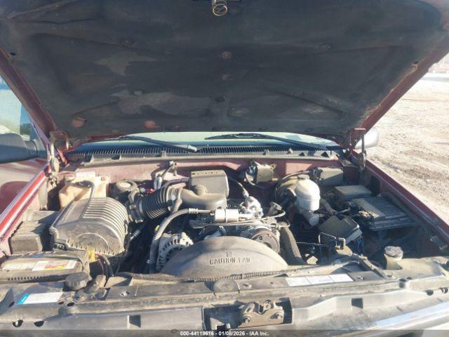 Chevrolet Suburban 1500 Lt Image 11