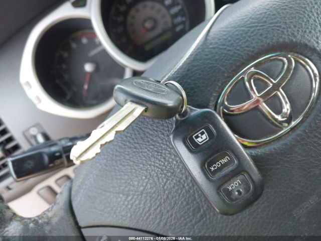 Toyota 4Runner Sr5 Sport V6 Image 3