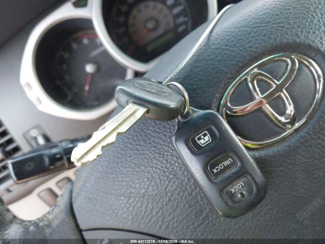 Toyota 4Runner Sr5 Sport V6 Image 3