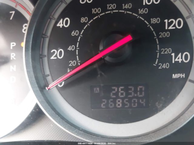 Subaru Outback 2.5i Image 6