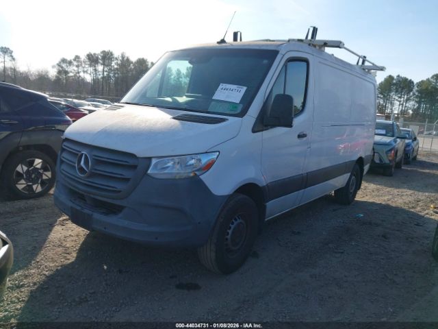 Mercedes-Benz Sprinter 1500 Standard Roof I4 Image 6