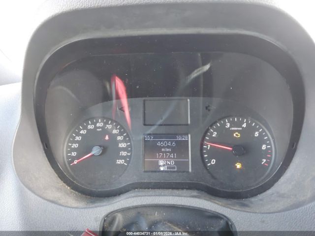 Mercedes-Benz Sprinter 1500 Standard Roof I4 Image 7