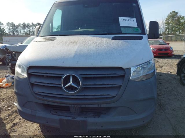 Mercedes-Benz Sprinter 1500 Standard Roof I4 Image 17