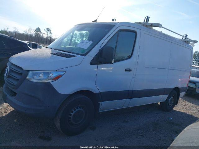 Mercedes-Benz Sprinter 1500 Standard Roof I4 Image 14