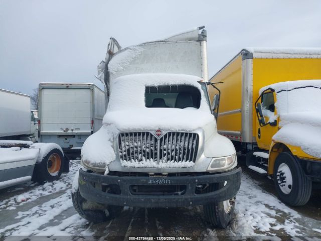 International Durastar 4300 Image 8