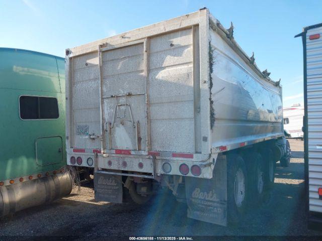 International 8000 8100 Image 5