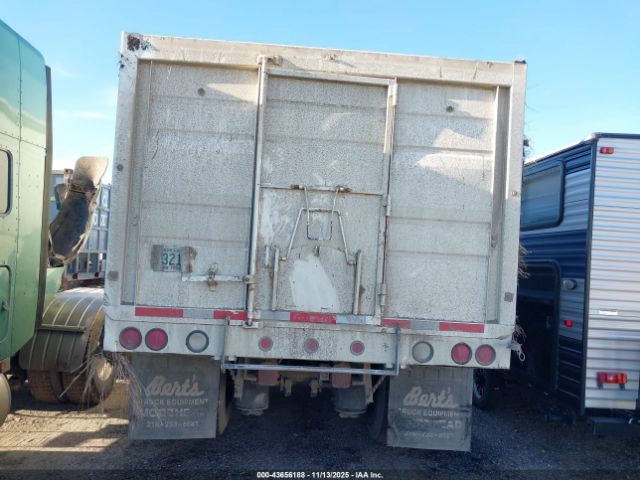 International 8000 8100 Image 8