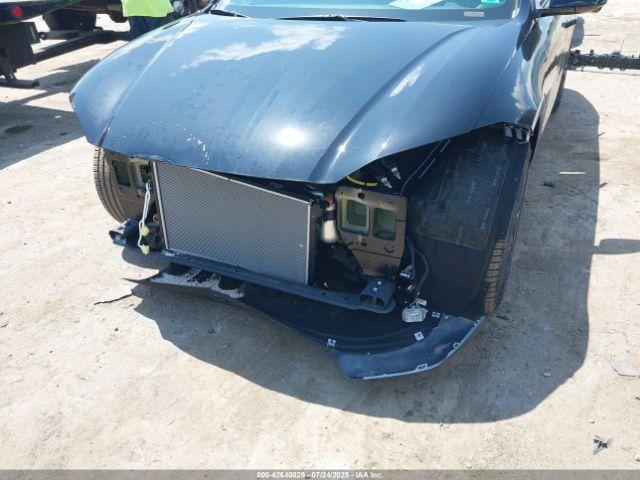 Hyundai Ioniq Limited Image 14